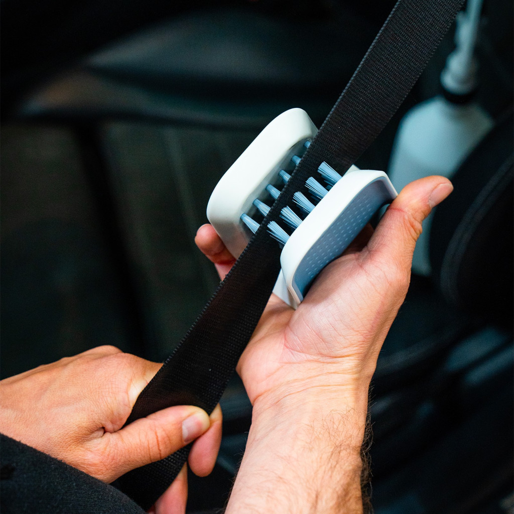 Brosse nettoyage ceinture de sécurité Shine – Entretien intérieur auto