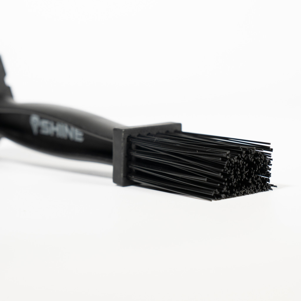 Brosse chaîne moto – Nettoyage précis et rapide | Shine