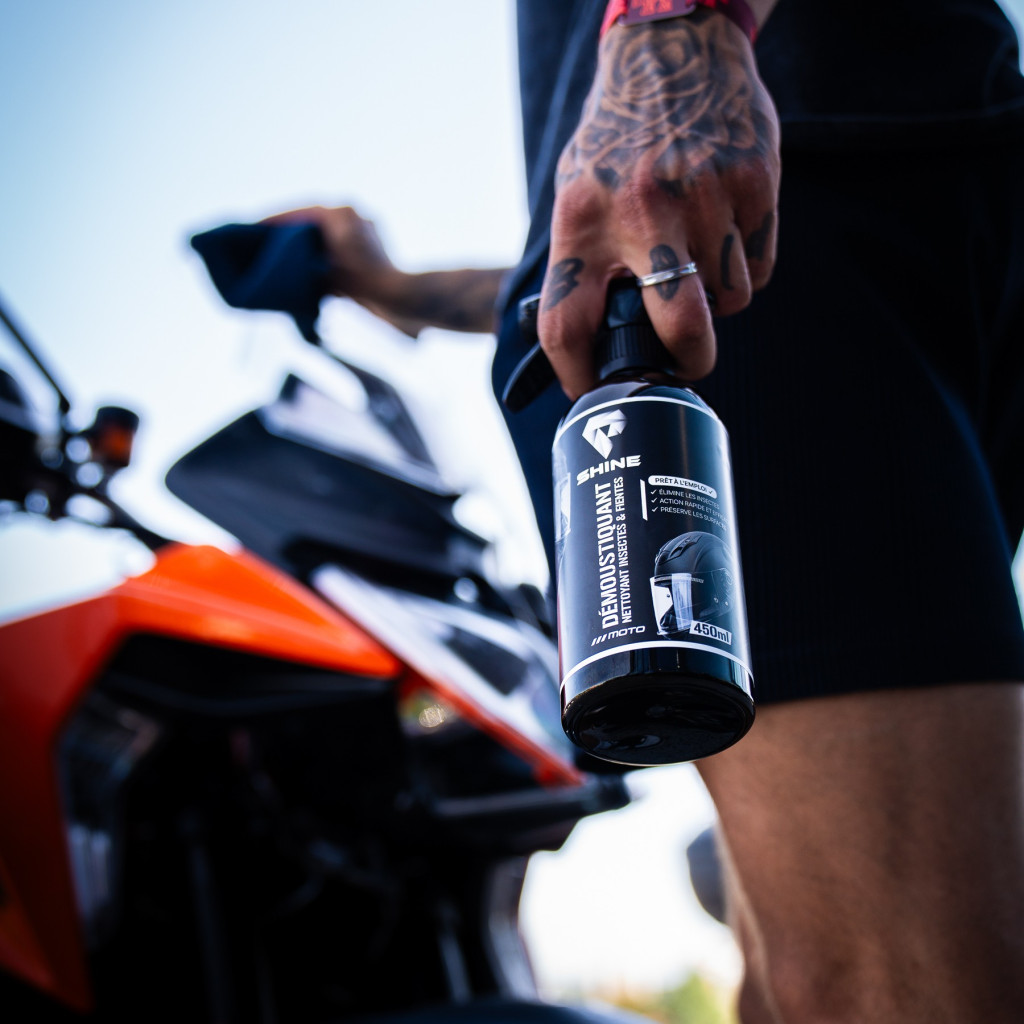 Démoustiquant moto – Insectes & résidus routiers | Shine