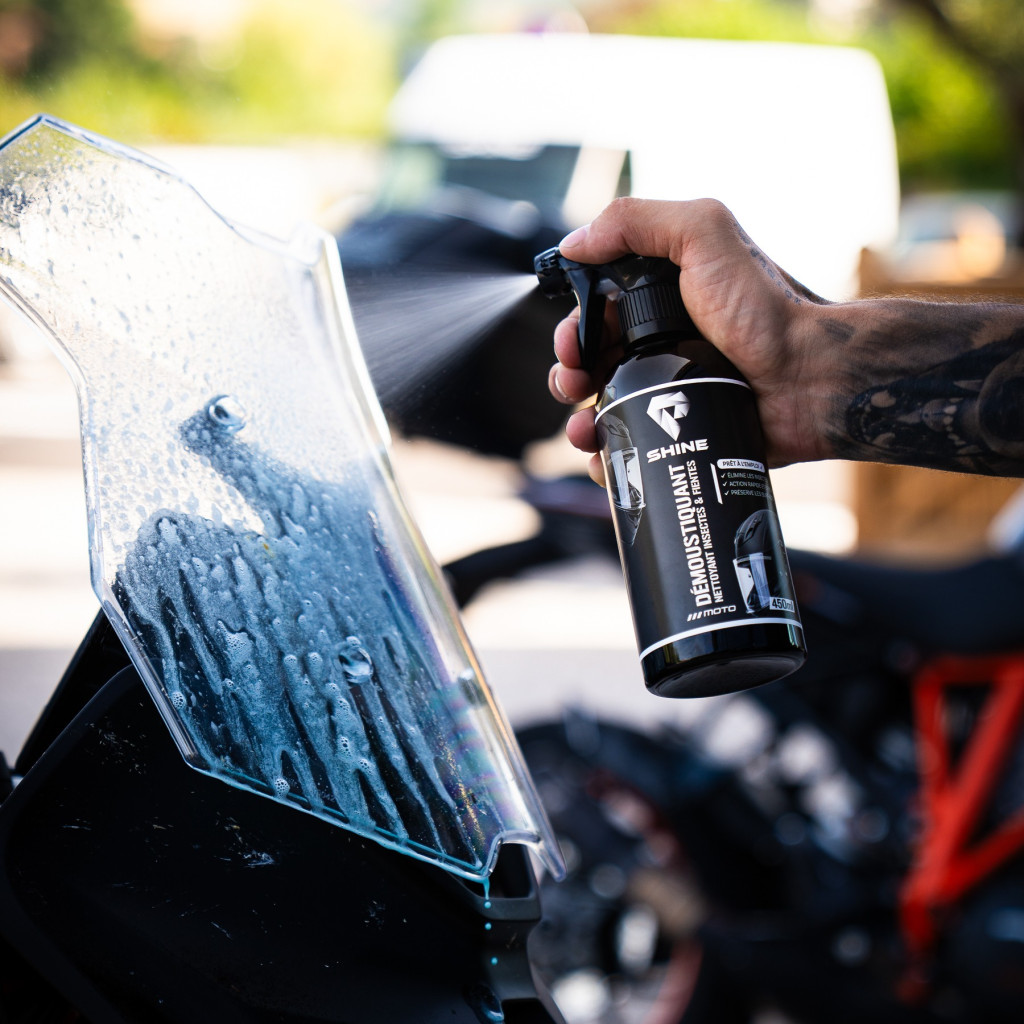 Démoustiquant moto – Insectes & résidus routiers | Shine