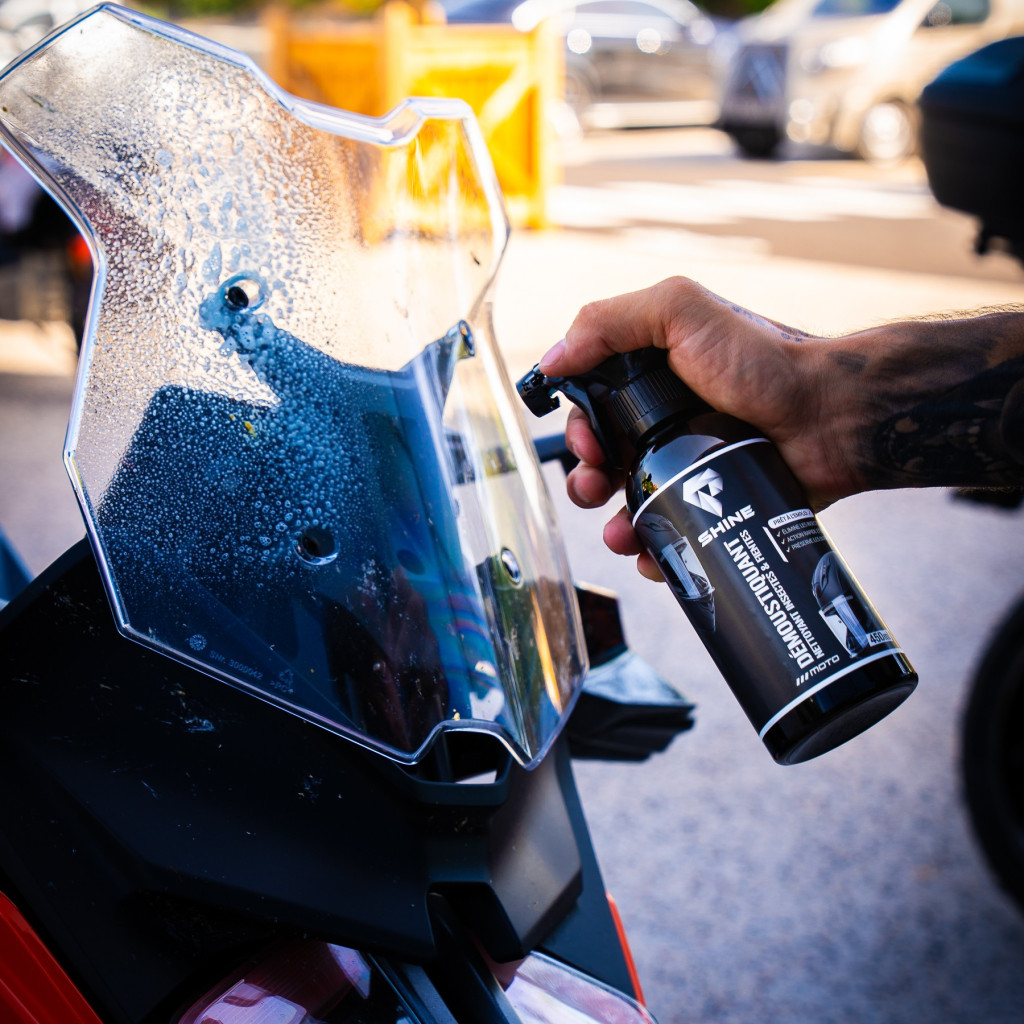Démoustiquant moto – Insectes & résidus routiers | Shine