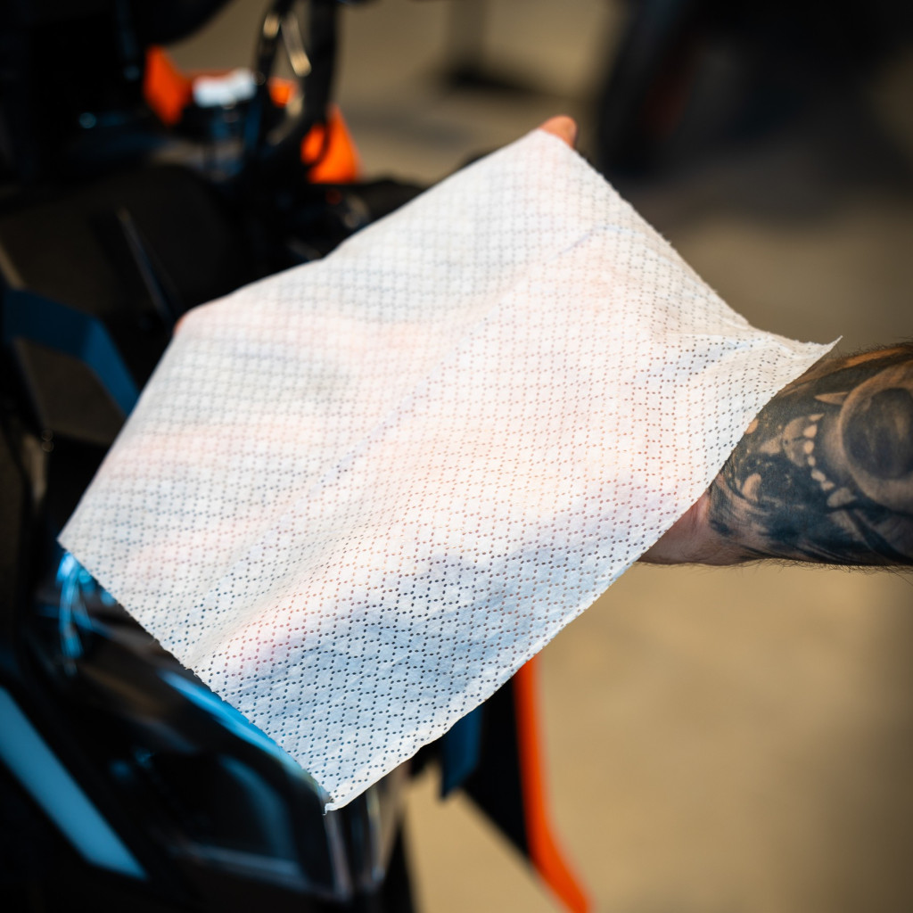 Pack Lingettes Universelles Moto + Microfibre