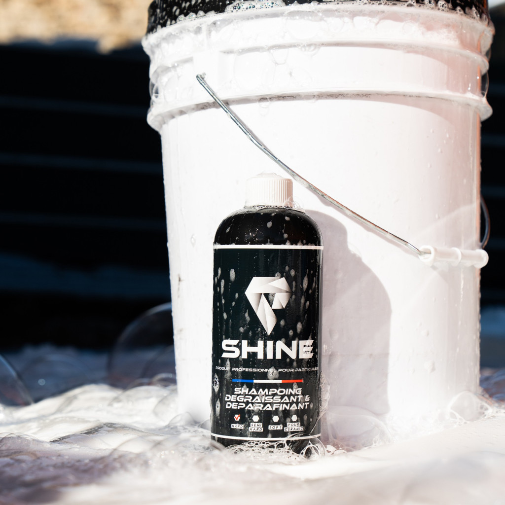 Shampoing Dégraissant Déparaffinant Shine – Préparation carrosserie