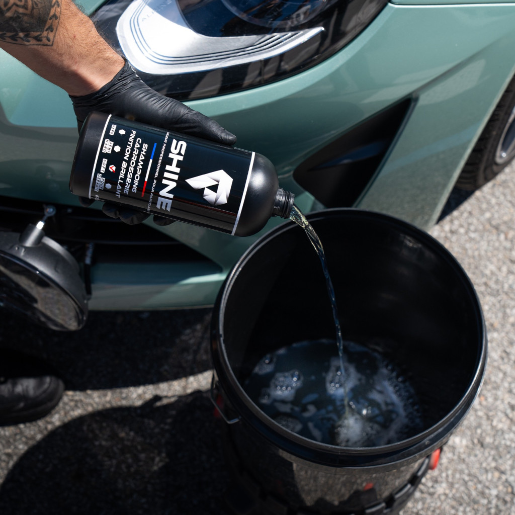 Shampoing carrosserie brillant Shine – Nettoyage auto, brillance et séchage facile