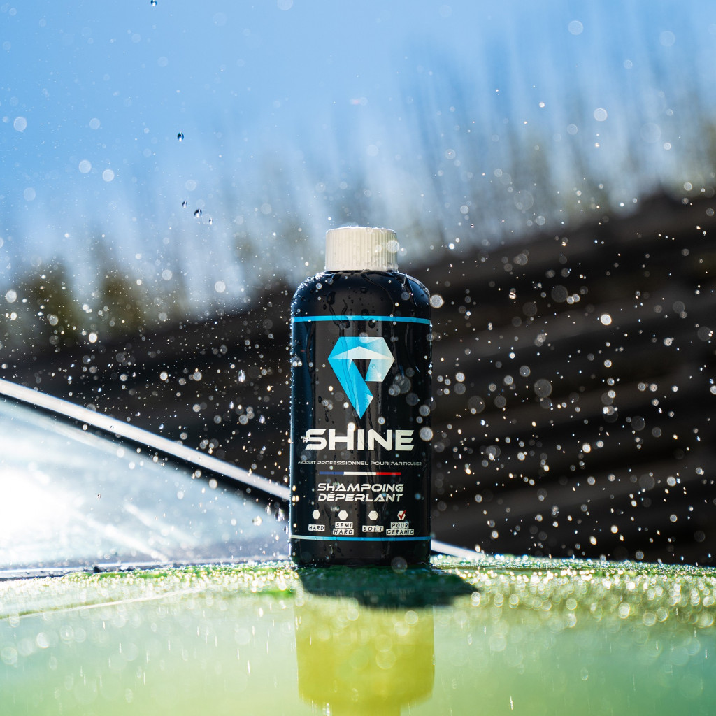 Shampoing déperlant voiture Shine – Nettoyage carrosserie et effet hydrophobe