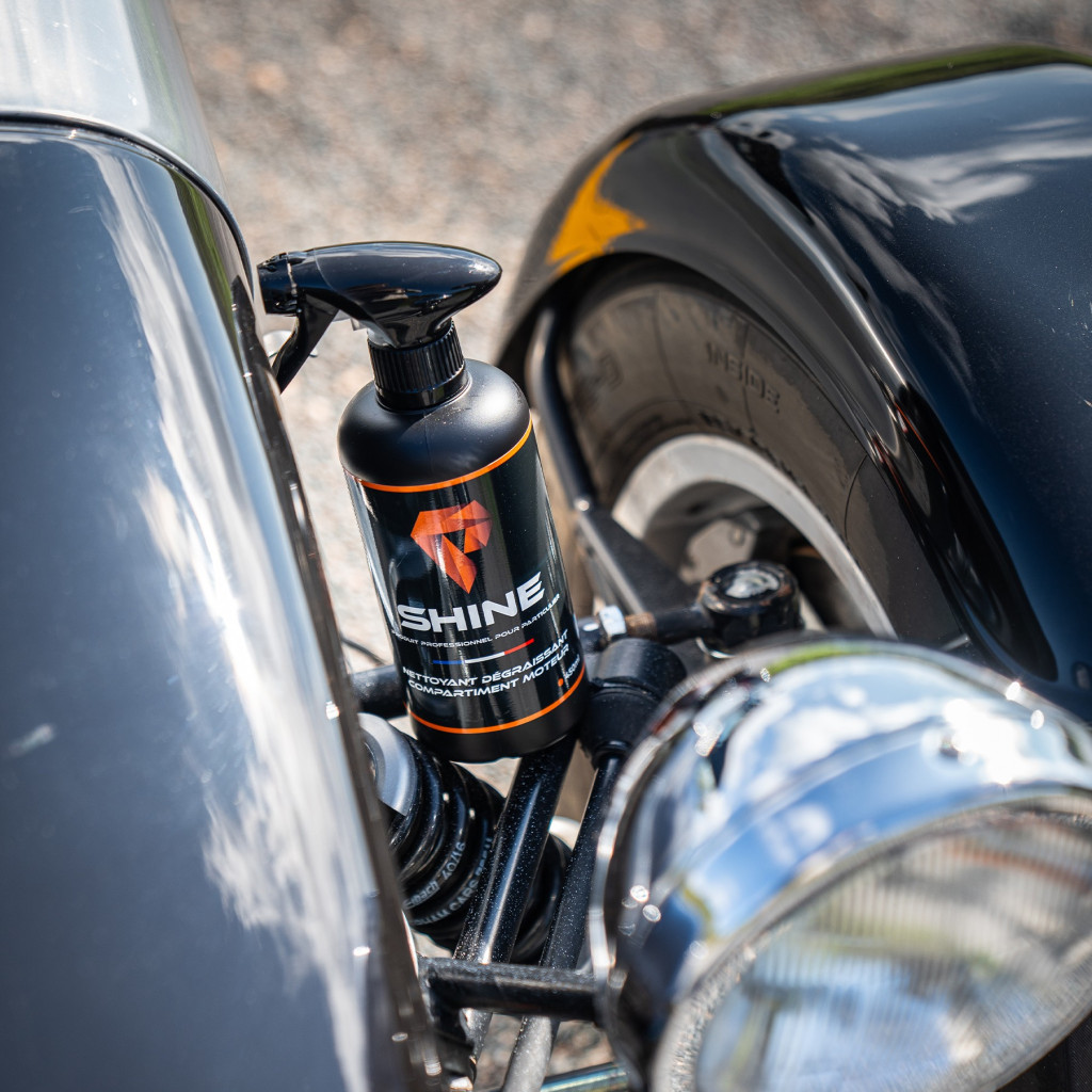 Nettoyant compartiment moteur voiture – Dégraissant efficace | Shine