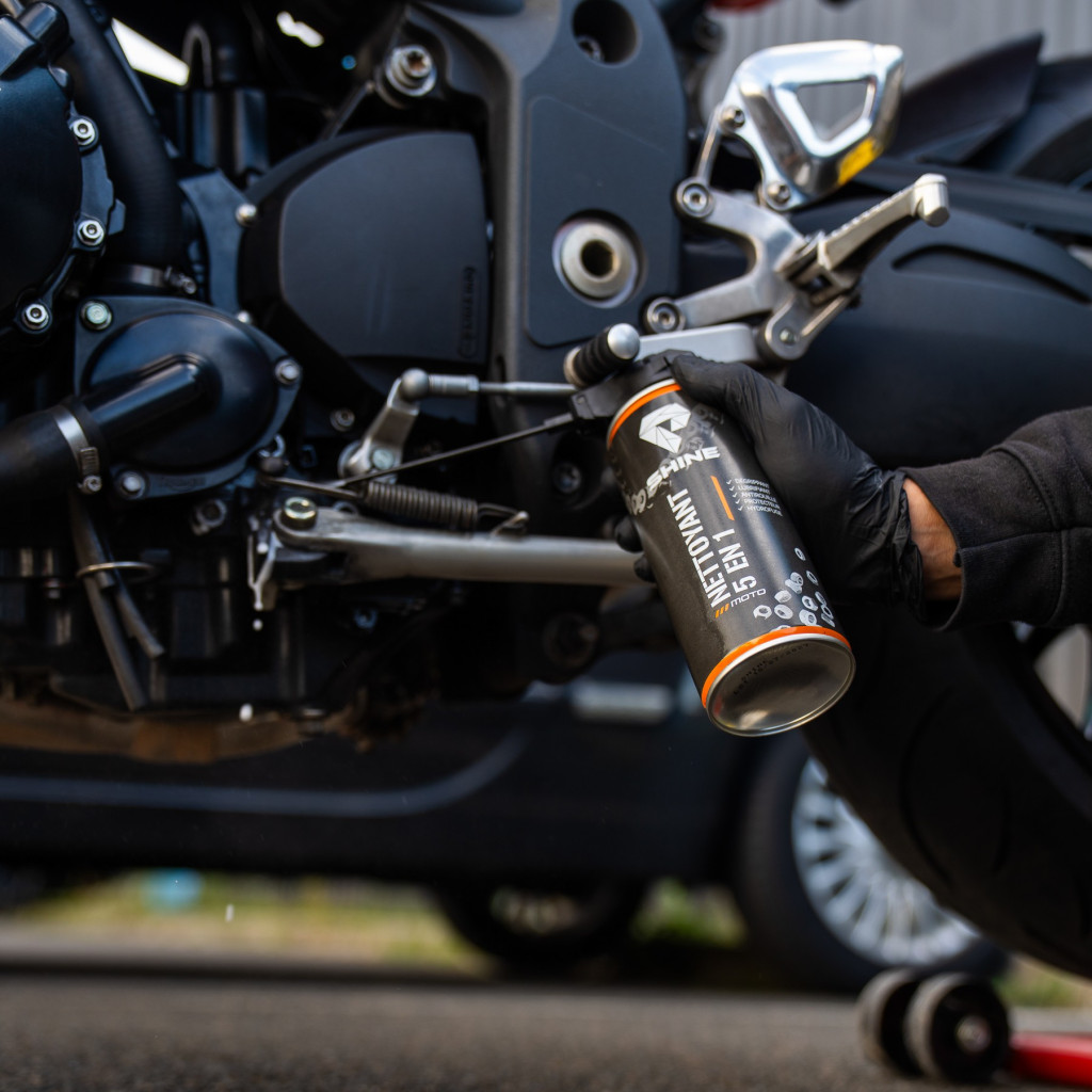 Nettoyant 5 en 1 moto