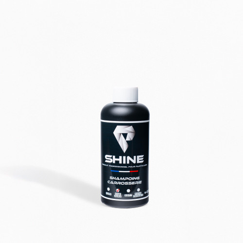 Shampoing carrosserie voiture – Lavage sans traces | Shine